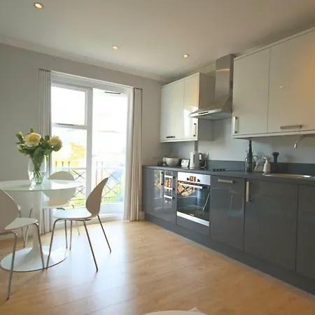 Brompton Apartment